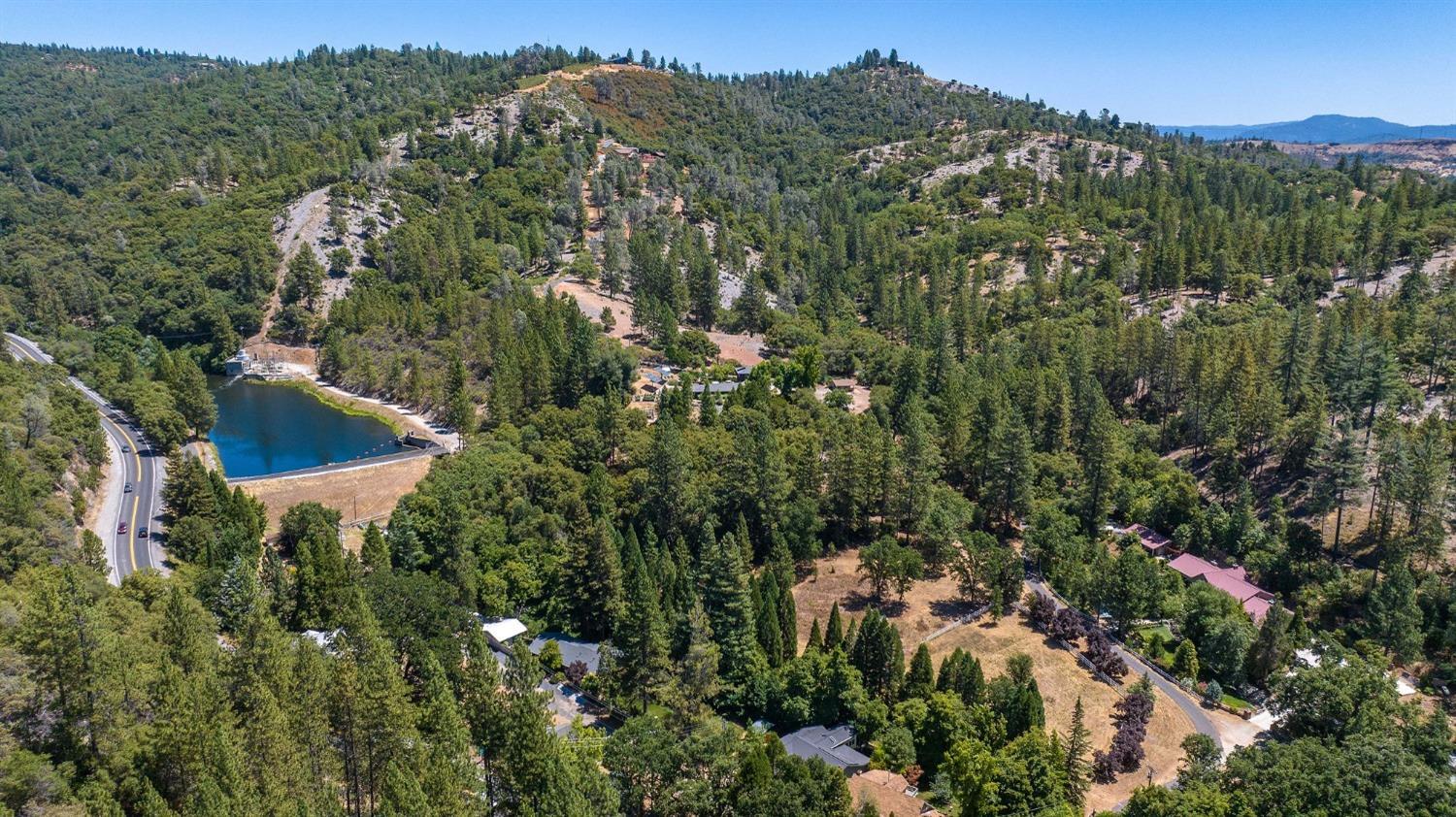 Photo of 685 Grant in Murphys, CA