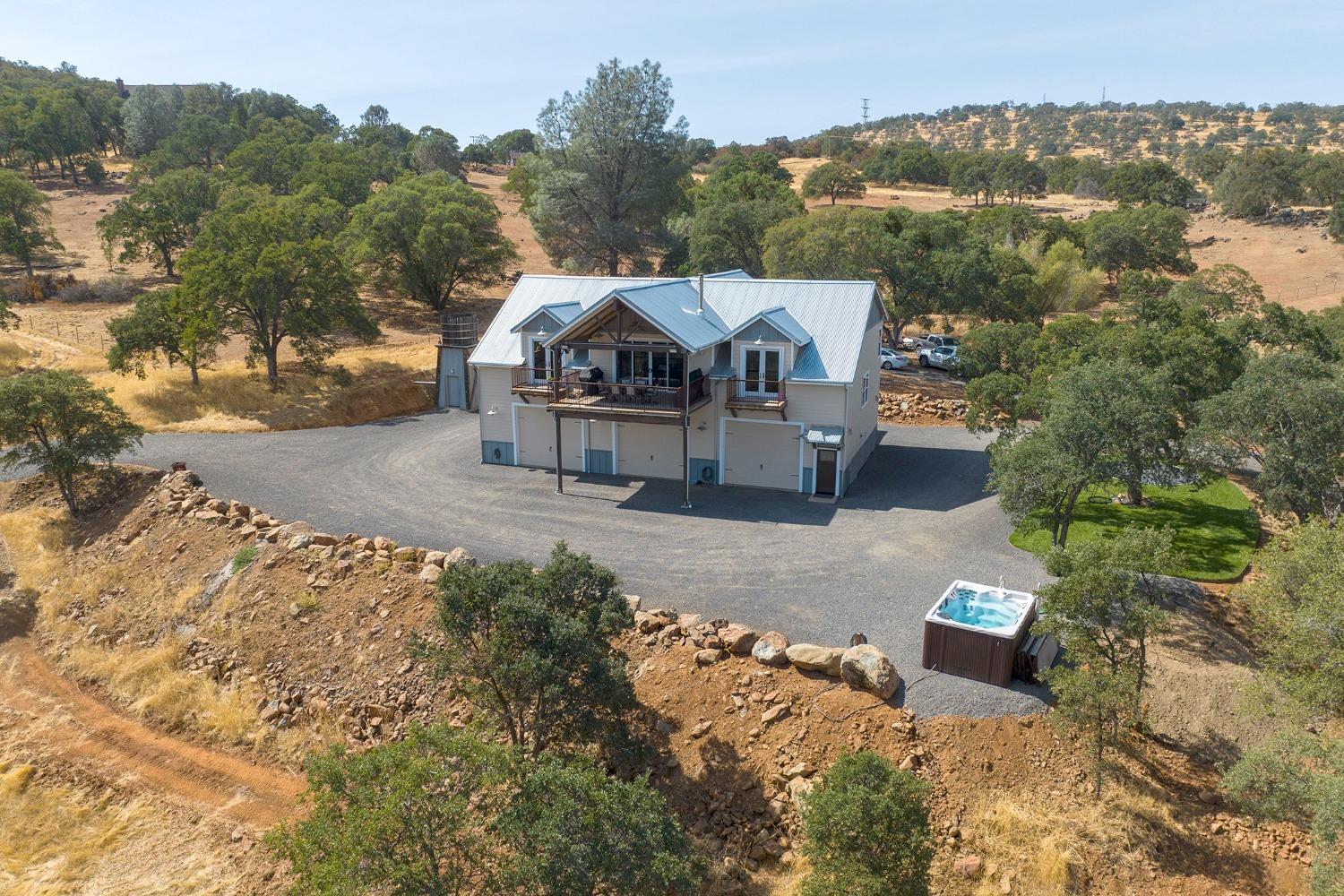 Photo of 2653 Pommel Wy in Copperopolis, CA