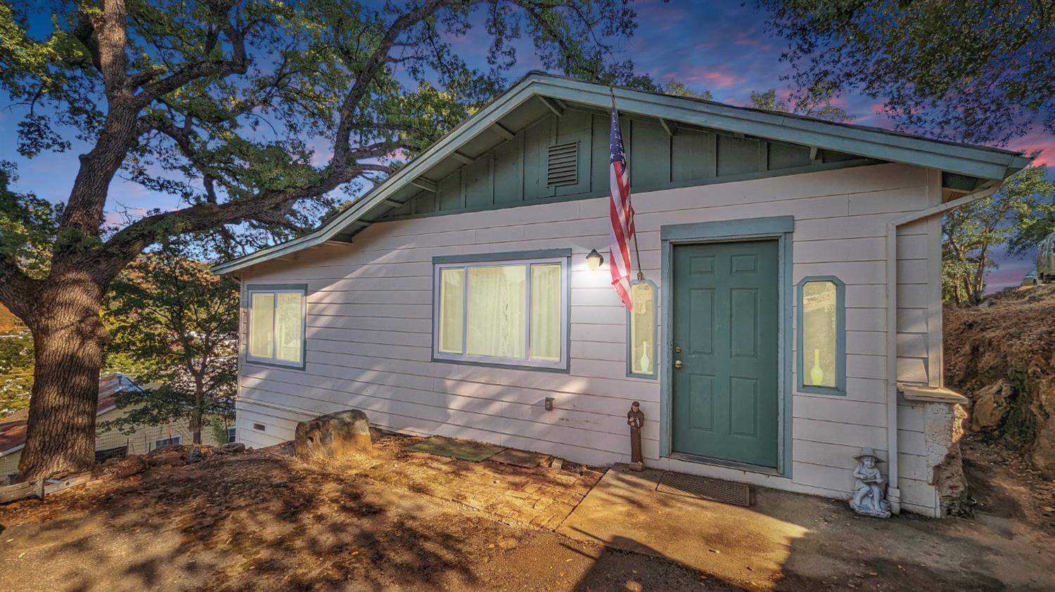 Photo of 1369 Mark Twain Rd in Angels Camp, CA