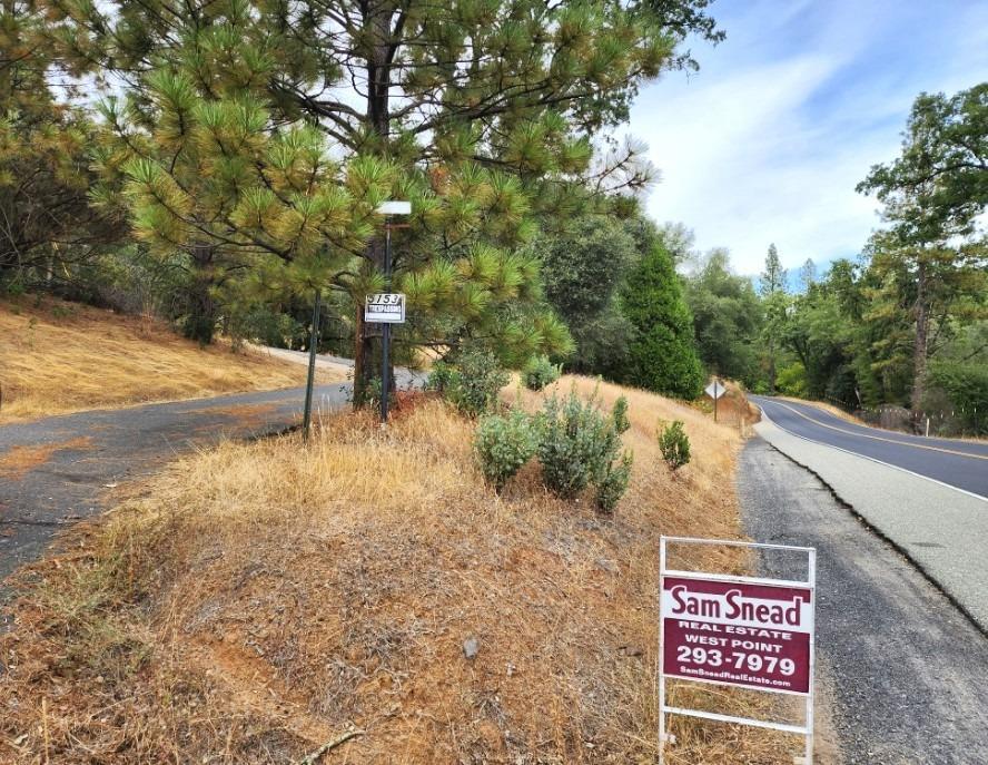 Photo of 5153 Mountain Ranch Rd in Mountain Ranch, CA