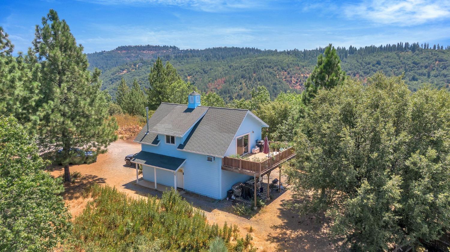 Photo of 6172 Fullen Rd in Murphys, CA