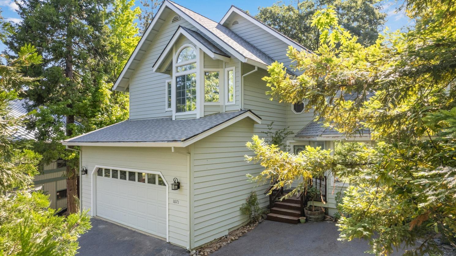 Photo of 1071 Dogwood in Murphys, CA