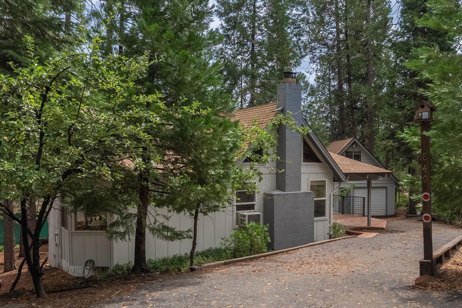 Photo of 1849 Michele Wy in Arnold, CA