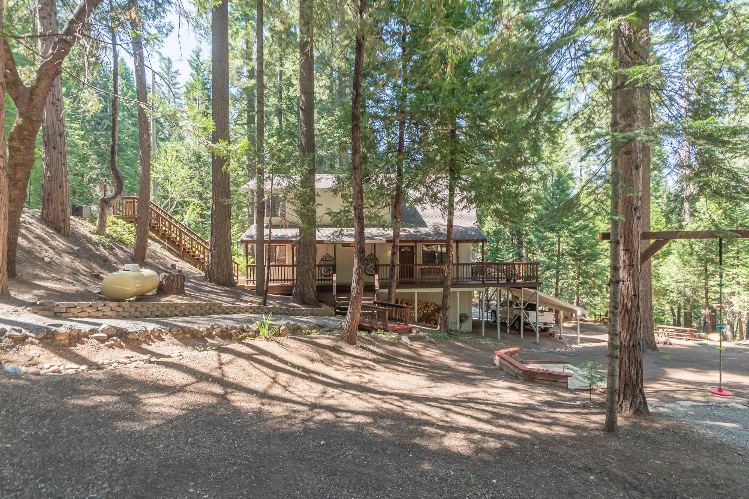Photo of 2114 Karock Rd in Arnold, CA