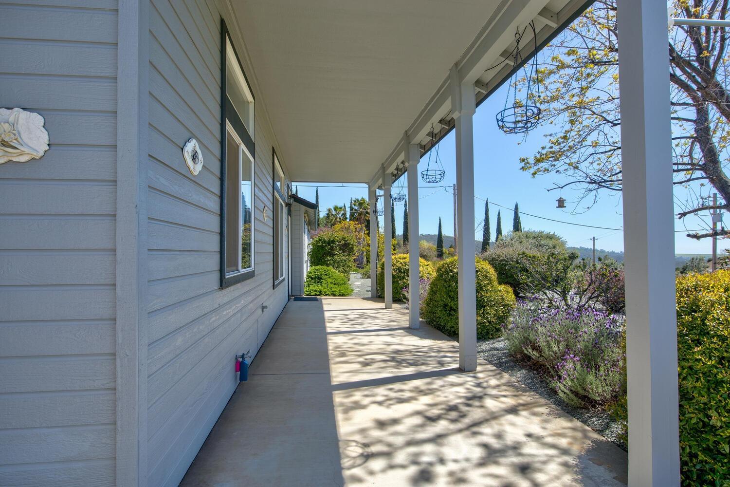 Photo of 6653 Harding Rd in Valley Springs, CA