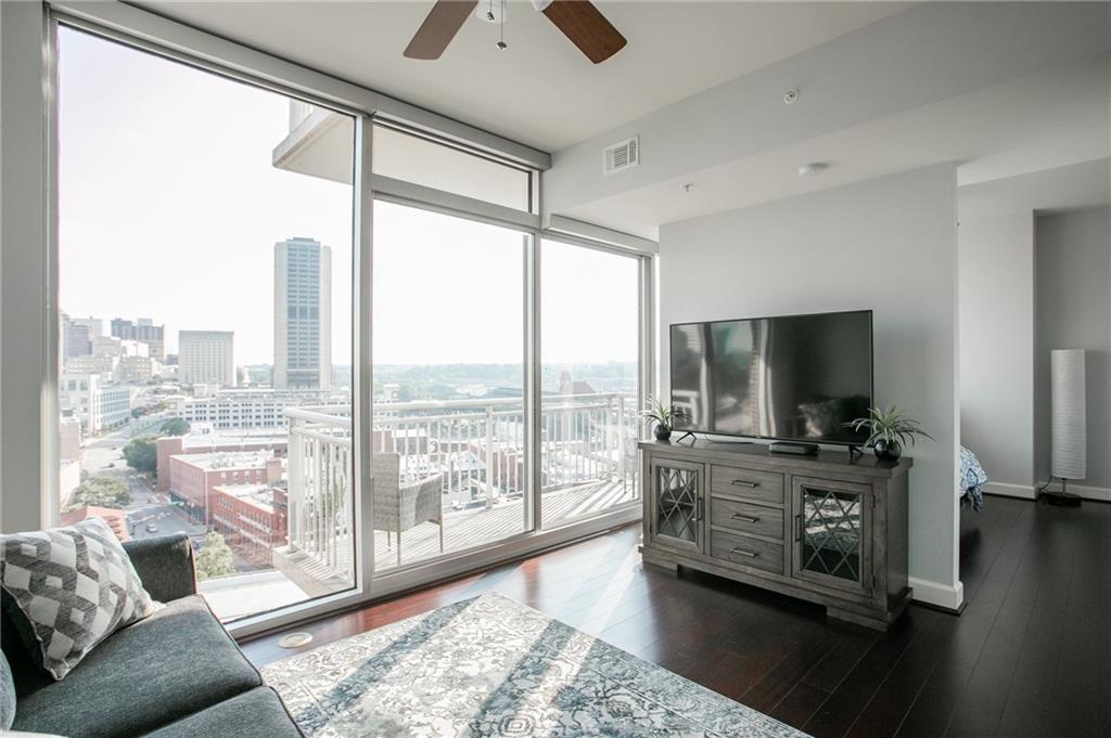 Enjoy beautiful views of sunrises and sunsets from one of the top floors in the desirable Vistas On 