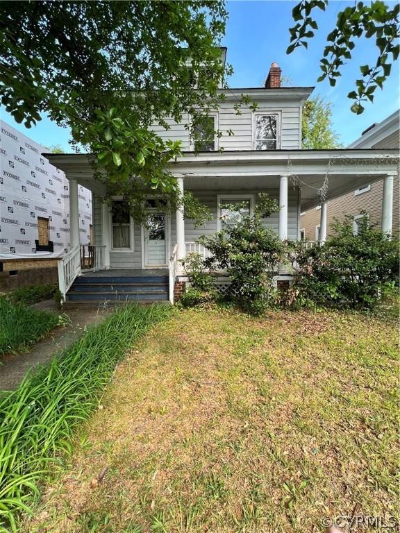 Calling all investors! This charming antique home is ready for some TLC. You can easily turn this si