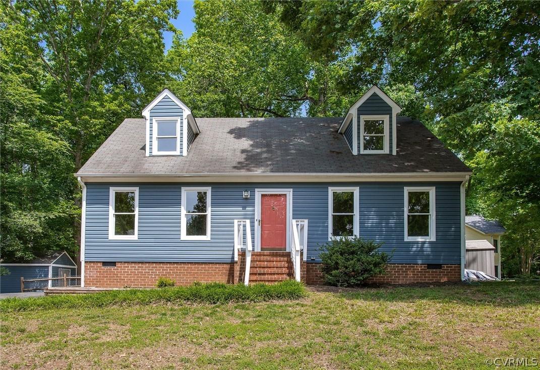 *Pictures will be uploaded Saturday morning 5/21*. Super Charming RENOVATED CAPE in Chesterfield!  T