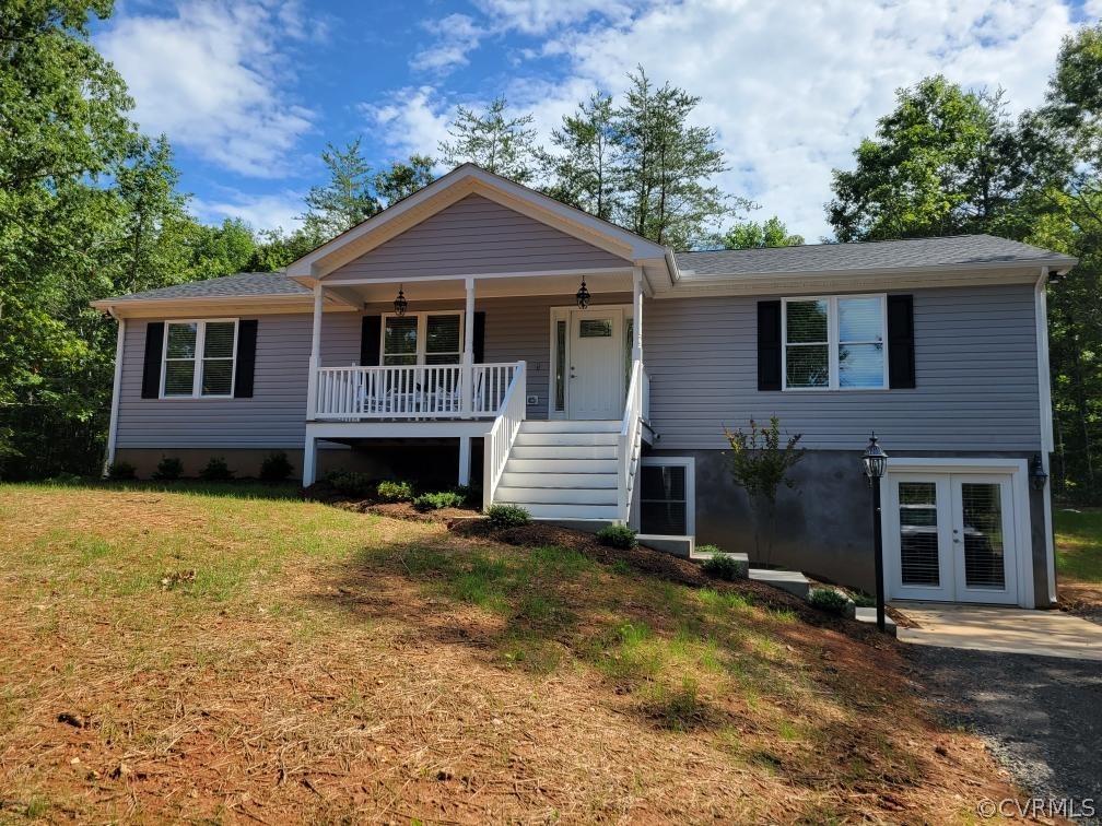 You will fall in love with this NEWLY CONSTRUCTED home that sits on 3.0 acres with breath taking Blue Ridge Mountain views!!! Only 15 minutes to the Charlottesville/Albemarle Airport and the Charlottesville shopping district! Featuring 3 bedrooms, 2 full bathrooms with the opportunity to expand finished space to over 3,000 sq. ft. (up to 5 bedrooms, office, bonus room and 3.5 bathrooms) & WHOLEHOUSE GENERATOR!!!
Boasting an Open floor plan with Eat-in kitchen and family room with granite fireplace, Chef’s dream kitchen with large island, all stainless-steel appliances, and custom cabinets with under cabinet lighting! Enormous Master Suite with large walk-in-closet is perfect for a sitting area to gaze at the mountains, Master Bath has large ceramic tile shower and soaking tub, double vanities, and private water closet! An Elegant guest bathroom has ceramic wall and floor tile to share with two generous size bedrooms with ceiling fans with huge lighted closets!!
Spacious laundry room with washer and dryer, built-in cabinets, countertop, and laundry sink, roomy covered front porch with amazing mountain view and oversized rear deck!!! Matching Tool Shed perfect for lawn equipment!!!