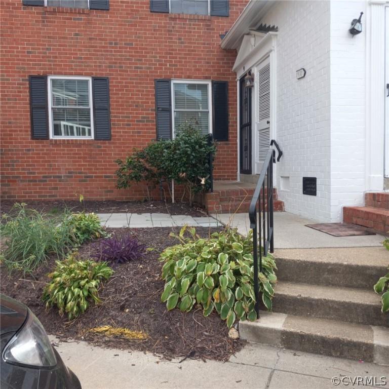 "All Utilities included" Welcome to this maintenance free home. No steps in this home.  Parking spac