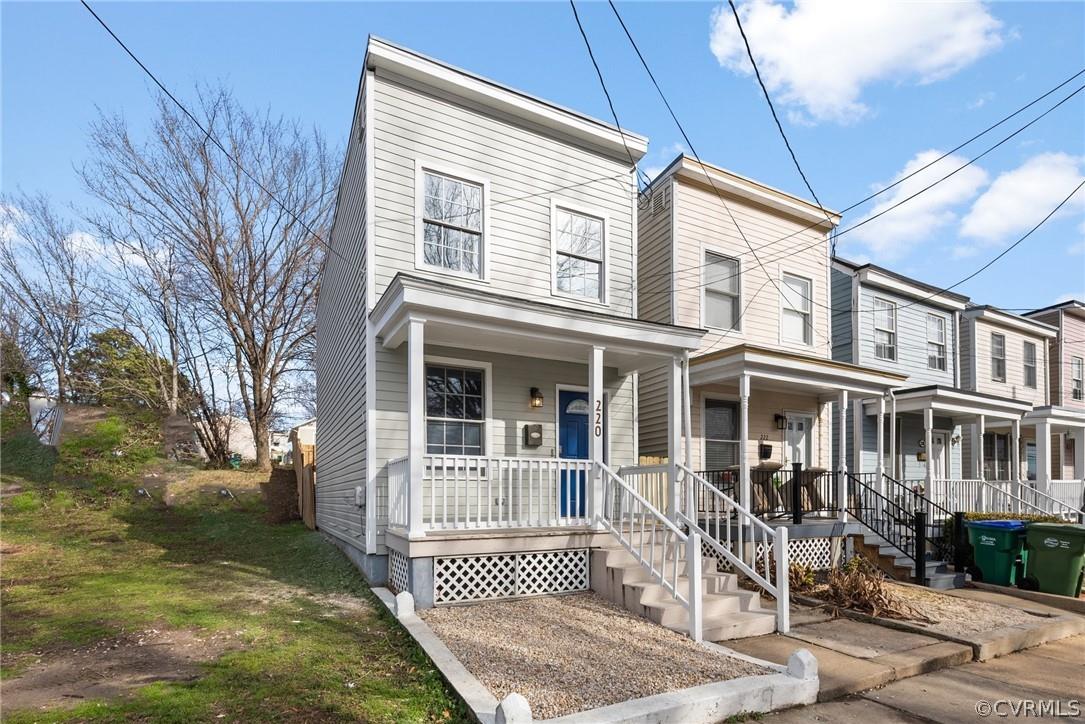 Beautiful 2-story in the heart of Richmond! This home is in a PRIME location, close to I-95, the Jam