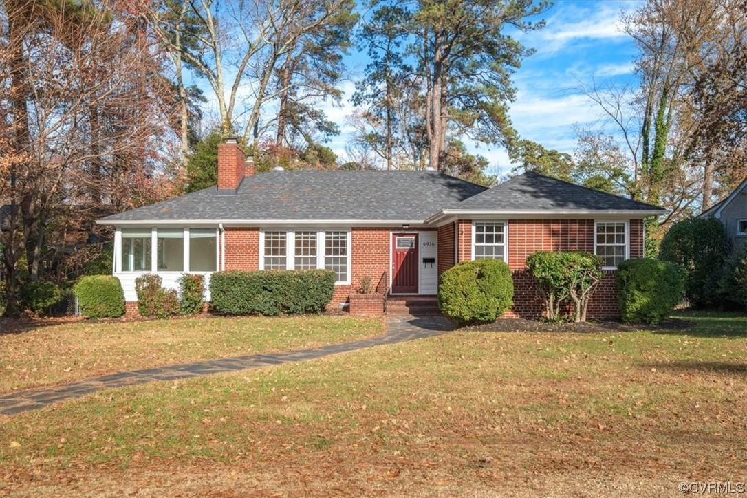 Immaculate all brick ranch in a great location with newer roof, new HVAC, and newer windows.   The l