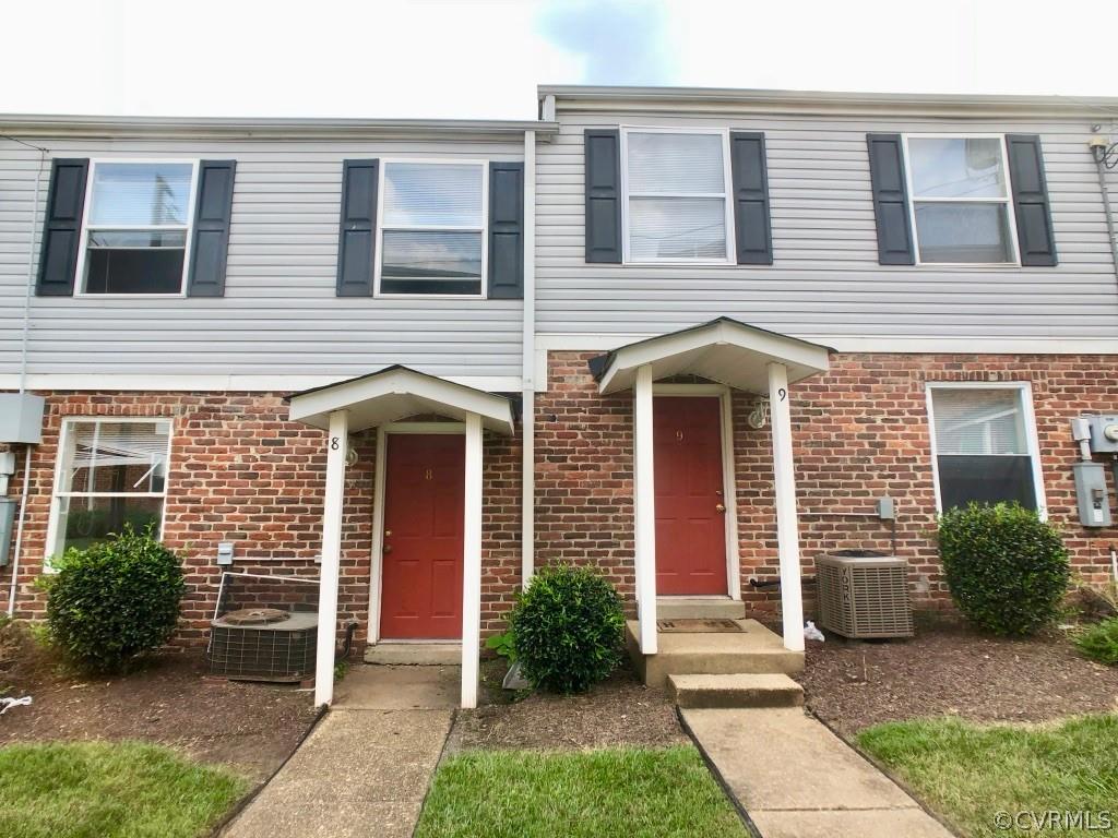 If you are looking for a great investment property this is it!  This is a 2 bedroom 1 bath condo tha