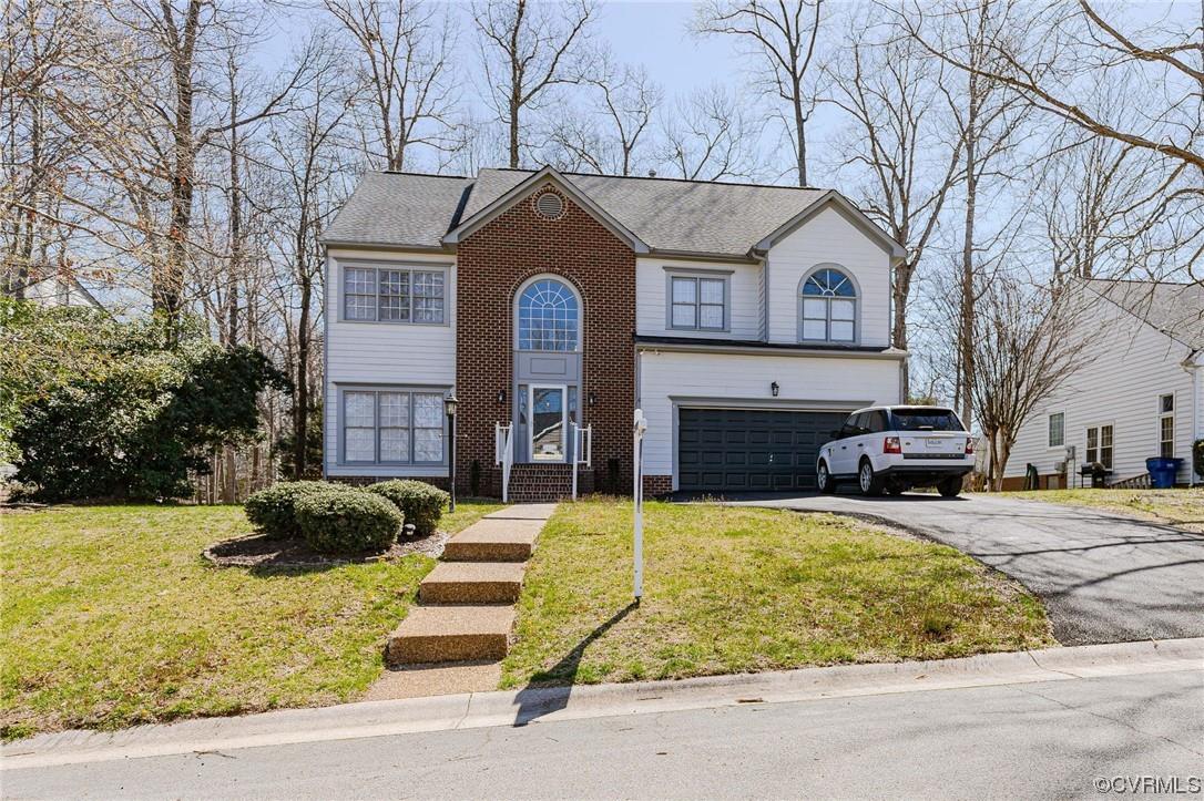 Fantastic 4 bedroom 2.5 bath home in Arbor Landing Subdivision minutes from great schools and shoppi