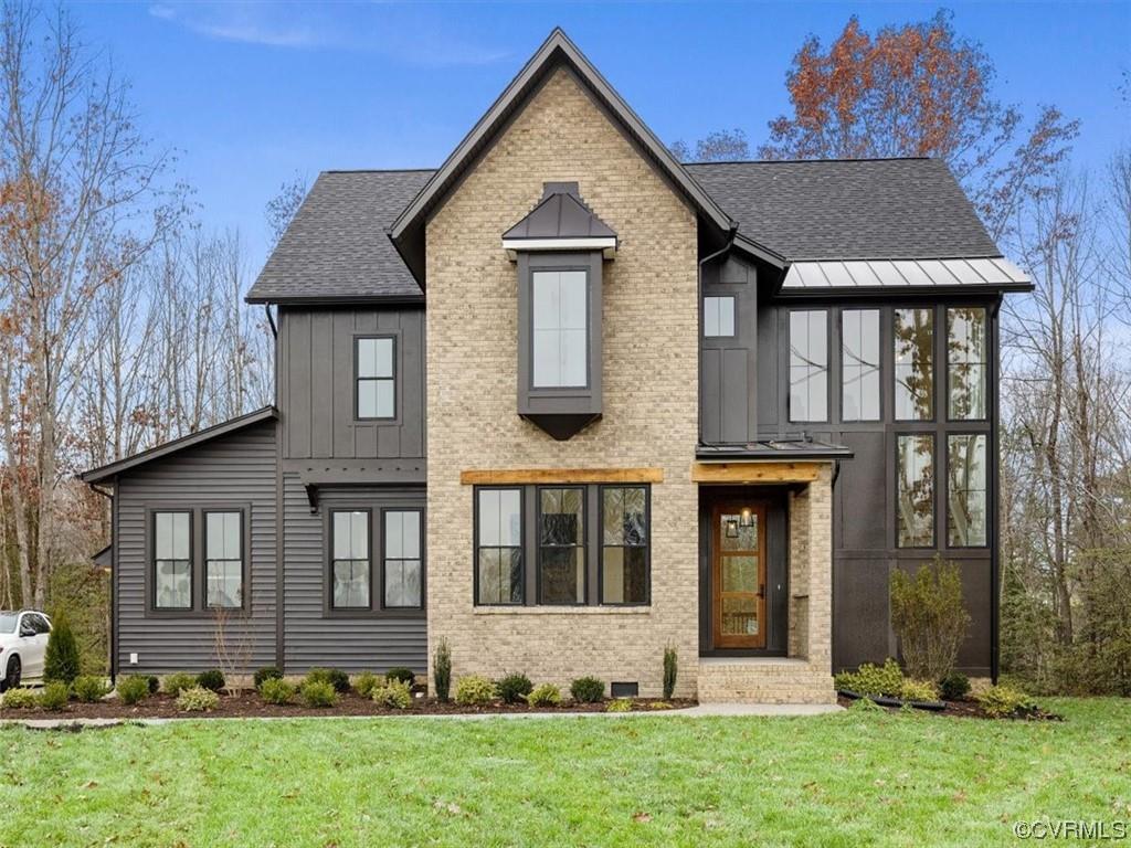 Wonderfully-Crafted Custom Home in Highly Sought After River Mill Community! The incredible Hamilton
