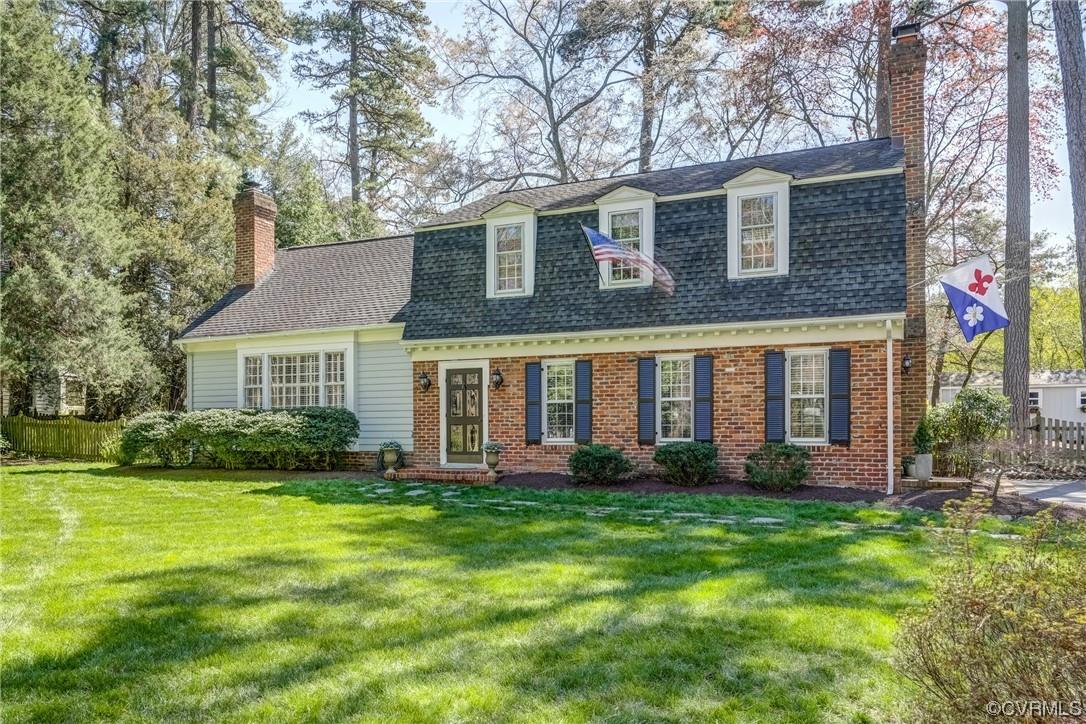 Well-appointed Dutch Colonial in a great location just off Sleepy Hollow Drive in the West End. Enjo