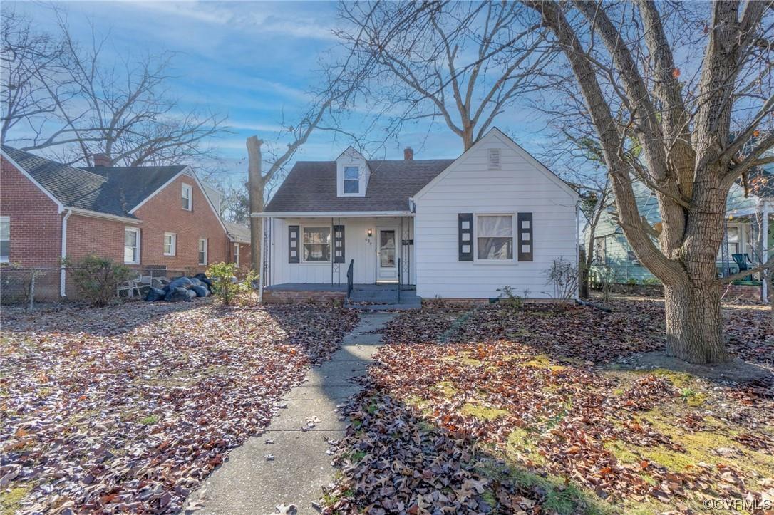 Welcome to 609 Craigie Ave, a charming and spacious home located in the heart of Richmond, VA. This 