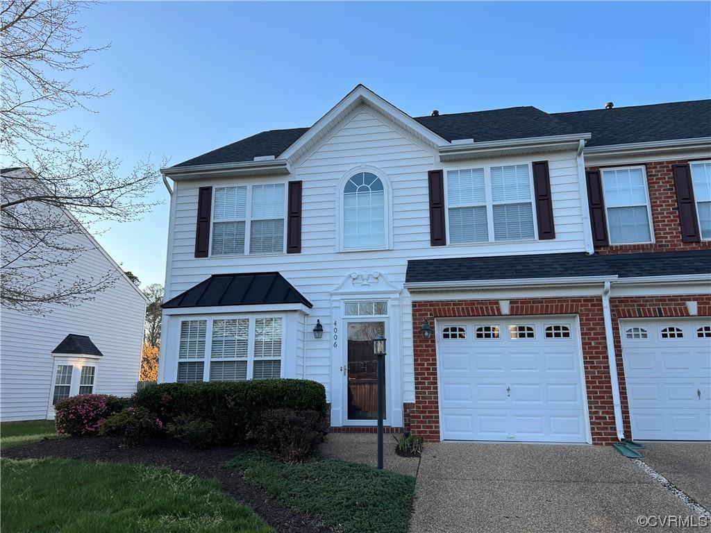 Don't miss this opportunity to own this well-maintained townhome in the Glenside Woods Subdivision. 