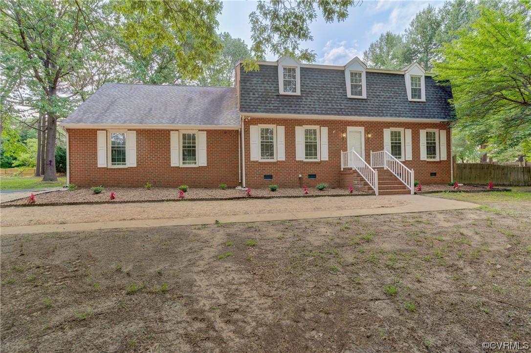 Rare find acreage in the heart of Mechanicsville!

Welcome to 8292 Lee Davis Rd, a charming family h