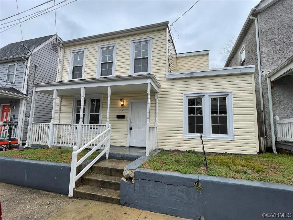 A CLASSIC HOME THAT CAN BE CUSTOMIZED TO YOUR LIKING! This two story 4 BDRM 2 BA home in the Rhodes 