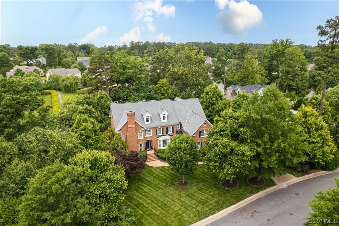 Welcome to 508 Raleigh Manor Rd, nestled in the beautiful community of Raleigh. This charming 6 bed,