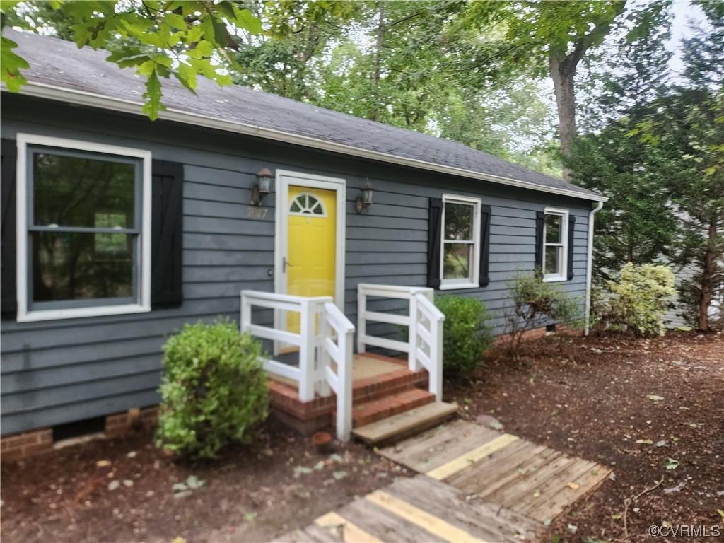 OWNER FINANCING!  15% DOWN AND 30 YERA AMORTIZATION.  BALLOONS IN 5 YEARS.  SAVE BIG ON CLOSING COST